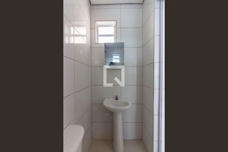 Banheiro de casa para alugar com 1 quarto, 35m² em Mutinga, Osasco