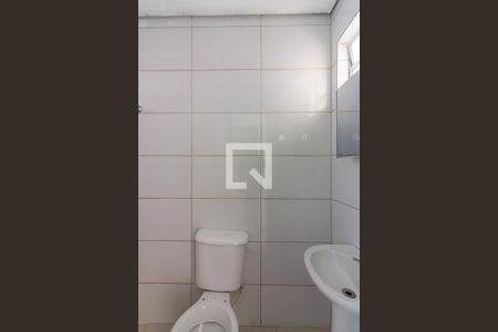 Banheiro de casa para alugar com 1 quarto, 35m² em Mutinga, Osasco