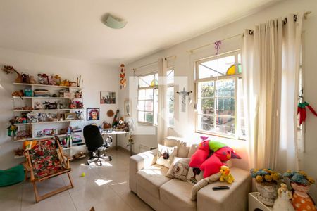 Sala de apartamento à venda com 3 quartos, 100m² em Caiçaras, Belo Horizonte