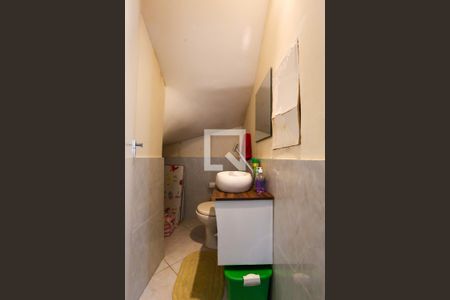 Lavabo de casa de condomínio para alugar com 3 quartos, 140m² em Parque das Cigarreiras, Taboão da Serra