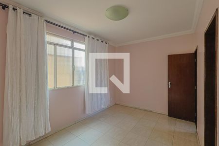 Sala de apartamento para alugar com 3 quartos, 80m² em Santa Efigênia, Belo Horizonte