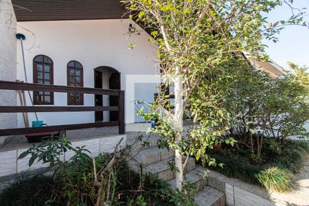 Casa para alugar com 250m², 5 quartos e 2 vagas Casa para alugar com 250m², 5 quartos e 2 vagasFrente