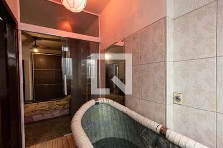 Casa para alugar com 250m², 5 quartos e 2 vagas Casa para alugar com 250m², 5 quartos e 2 vagasBanheiro Suíte