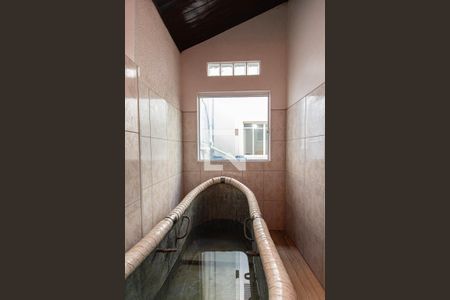 Casa para alugar com 250m², 5 quartos e 2 vagas Casa para alugar com 250m², 5 quartos e 2 vagasBanheiro Suíte