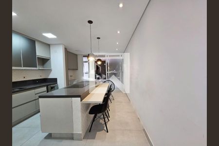 Casa à venda com 3 quartos, 140m² em Cambuci, São Paulo