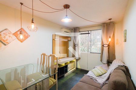 Sala de apartamento para alugar com 2 quartos, 48m² em Freguesia (jacarepaguá), Rio de Janeiro