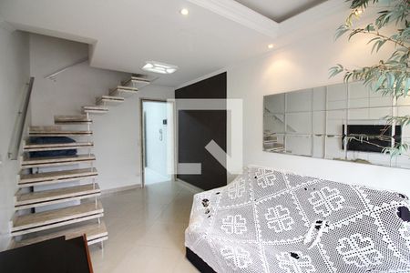 Sala de casa de condomínio à venda com 2 quartos, 74m² em Nova Petrópolis, São Bernardo do Campo