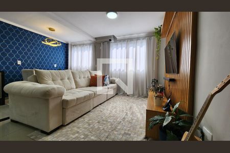 Detalhe Sala de casa para alugar com 3 quartos, 135m² em Marapé, Santos