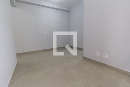 Sala de TV de apartamento à venda com 1 quarto, 42m² em Jardim Tupanci, Barueri