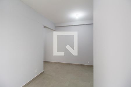 Sala de TV de apartamento à venda com 1 quarto, 42m² em Jardim Tupanci, Barueri