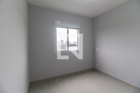 Quarto de apartamento à venda com 1 quarto, 42m² em Jardim Tupanci, Barueri