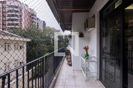 Sala Varanda de apartamento à venda com 4 quartos, 140m² em Tijuca, Rio de Janeiro