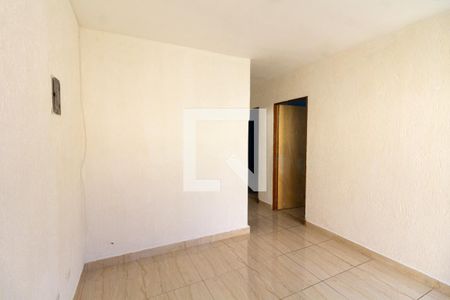 Sala de casa para alugar com 2 quartos, 65m² em Helena Maria, Osasco