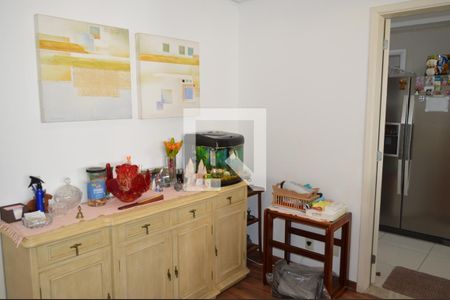 Sala de apartamento para alugar com 3 quartos, 128m² em Vila Firmiano Pinto, São Paulo