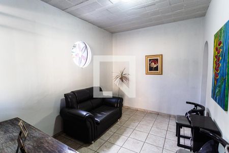 Sala 1 de casa à venda com 3 quartos, 400m² em Concórdia, Belo Horizonte