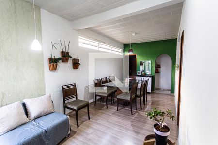Sala 2 de casa à venda com 3 quartos, 400m² em Concórdia, Belo Horizonte