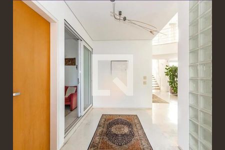 Casa à venda com 4 quartos, 660m² em Vila Inah, São Paulo