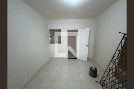 Quarto 3 de casa para alugar com 3 quartos, 100m² em Marechal Hermes, Rio de Janeiro