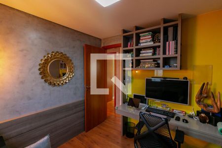 Quarto 1 de apartamento para alugar com 3 quartos, 120m² em Buritis, Belo Horizonte