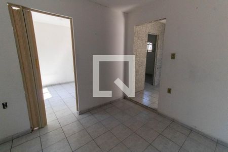 Sala de casa para alugar com 2 quartos, 60m² em Barro Vermelho, São Gonçalo