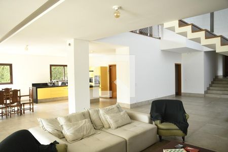 Sala de casa de condomínio para alugar com 4 quartos, 500m² em Rio Cotia, Cotia