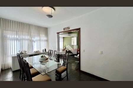 Sala de apartamento para alugar com 3 quartos, 110m² em Sion, Belo Horizonte