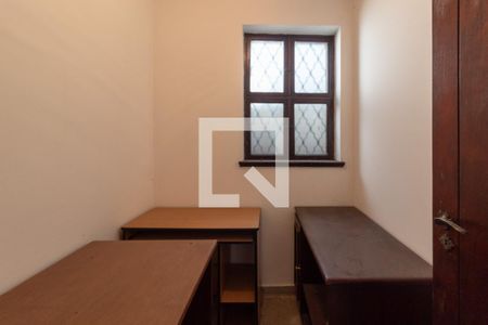 Casa para alugar com 570m², 4 quartos e 4 vagas Casa para alugar com 570m², 4 quartos e 4 vagasQuarto de Serviço 5