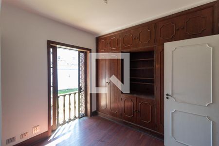 Casa para alugar com 570m², 4 quartos e 4 vagas Casa para alugar com 570m², 4 quartos e 4 vagasQuarto 1