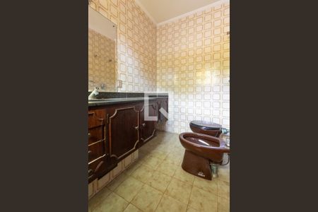 Casa para alugar com 570m², 4 quartos e 4 vagas Casa para alugar com 570m², 4 quartos e 4 vagasBanheiro da Suíte 2