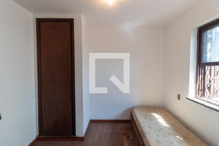 Casa para alugar com 570m², 4 quartos e 4 vagas Casa para alugar com 570m², 4 quartos e 4 vagasQuarto de Serviço 1