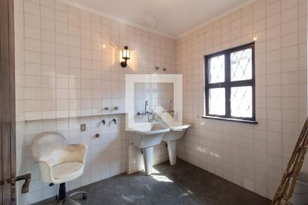 Casa para alugar com 570m², 4 quartos e 4 vagas Casa para alugar com 570m², 4 quartos e 4 vagasÁrea de Serviço