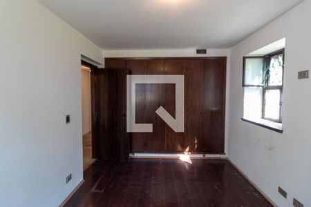 Casa para alugar com 570m², 4 quartos e 4 vagas Casa para alugar com 570m², 4 quartos e 4 vagasQuarto de Serviço 3