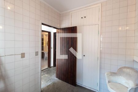 Casa para alugar com 570m², 4 quartos e 4 vagas Casa para alugar com 570m², 4 quartos e 4 vagasÁrea de Serviço