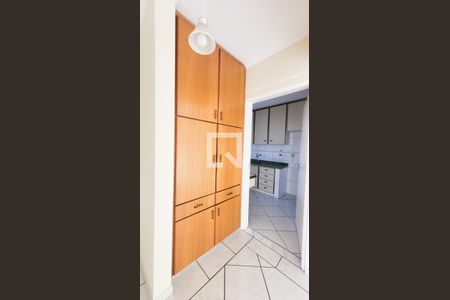 Sala de apartamento à venda com 2 quartos, 70m² em Ponte Preta, Campinas