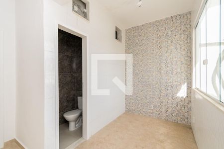 Sala de apartamento à venda com 2 quartos, 67m² em Olaria, Rio de Janeiro