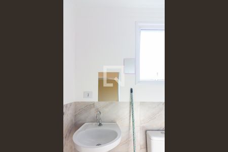 Banheiro de apartamento para alugar com 1 quarto, 32m² em Jardim das Flores, Osasco