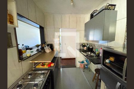 Cozinha de apartamento à venda com 3 quartos, 62m² em Vera Cruz, Contagem