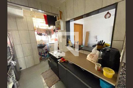 Cozinha de apartamento à venda com 3 quartos, 62m² em Vera Cruz, Contagem