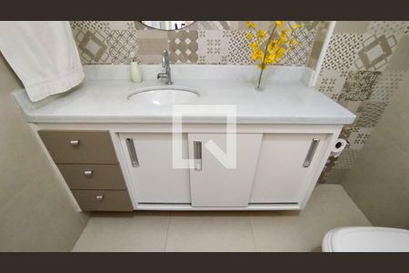 Apartamento à venda com 98m², 2 quartos e 1 vaga Apartamento à venda com 98m², 2 quartos e 1 vagaBanheiro Social