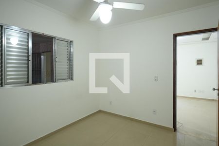 Quarto 1 de casa para alugar com 3 quartos, 100m² em Vila Brasilina, São Paulo