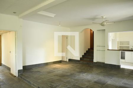 Sala de casa de condomínio para alugar com 3 quartos, 120m² em Paisagem Renoir, Cotia