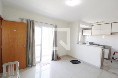 Sala de apartamento para alugar com 3 quartos, 90m² em Santa Mônica, Uberlândia