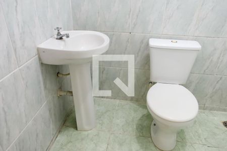 Banheiro de casa à venda com 1 quarto, 60m² em Bussocaba, Osasco