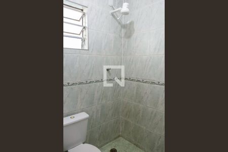 Banheiro de casa para alugar com 1 quarto, 60m² em Bussocaba, Osasco