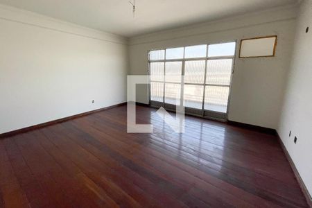 Sala de apartamento para alugar com 3 quartos, 103m² em Jardim Vinte E Cinco de Agosto, Duque de Caxias