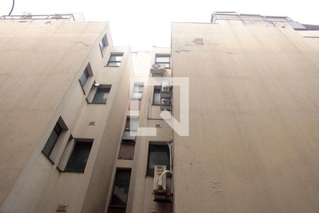 Sala Vista de apartamento para alugar com 3 quartos, 91m² em Petrópolis, Porto Alegre