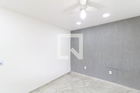 Quarto  - Suíte de casa de condomínio para alugar com 1 quarto, 55m² em Del Castilho, Rio de Janeiro