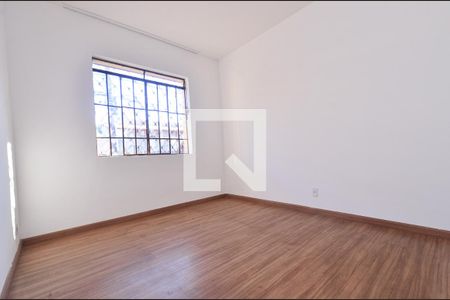 Quarto1 de casa à venda com 7 quartos, 200m² em Concórdia, Belo Horizonte