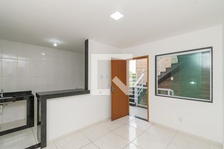 Sala de apartamento à venda com 2 quartos, 50m² em Penha Circular, Rio de Janeiro