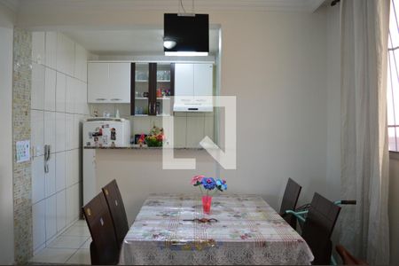 Sala de apartamento à venda com 2 quartos, 45m² em Cabral, Contagem